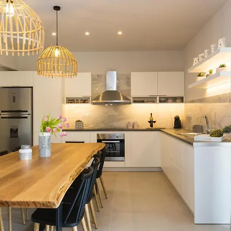 Aelia I Modern & Ideal For Large Groups * Galatas (Chania)