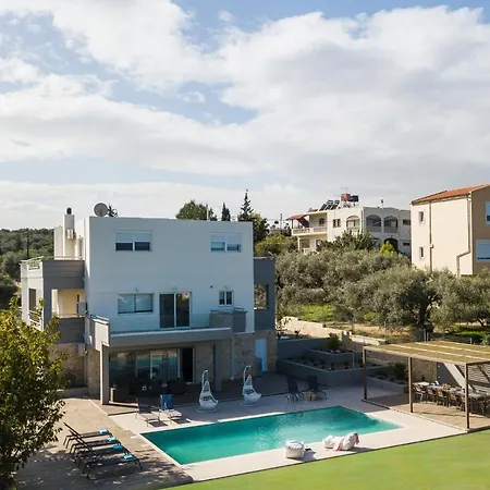 Aelia I Modern & Ideal For Large Groups *