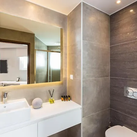 Aelia I Modern & Ideal For Large Groups Villa